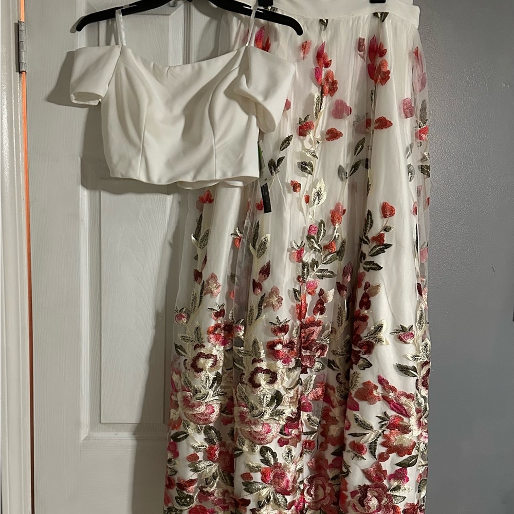Floral Embroidered White Skirt